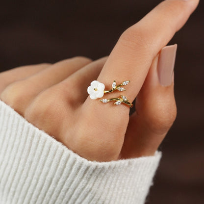 Oro Floral and Leaf Open Anillo