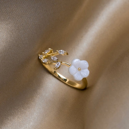 Oro Floral and Leaf Open Anillo